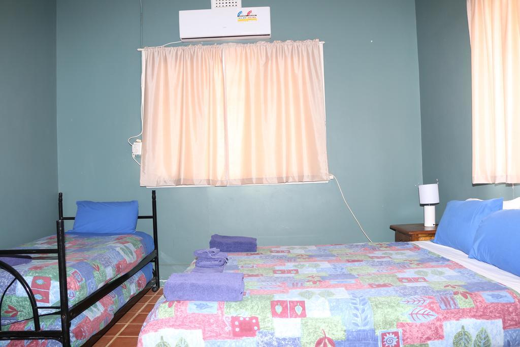 The Priory Hotel Dongara Extérieur photo