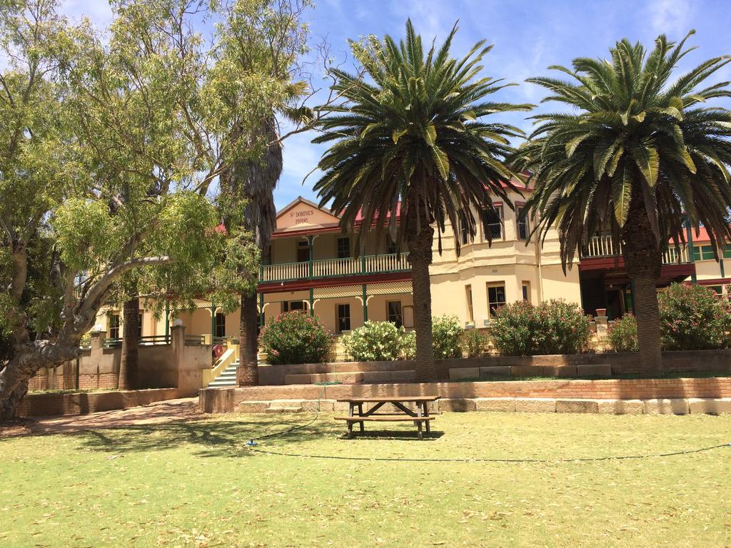 The Priory Hotel Dongara Extérieur photo