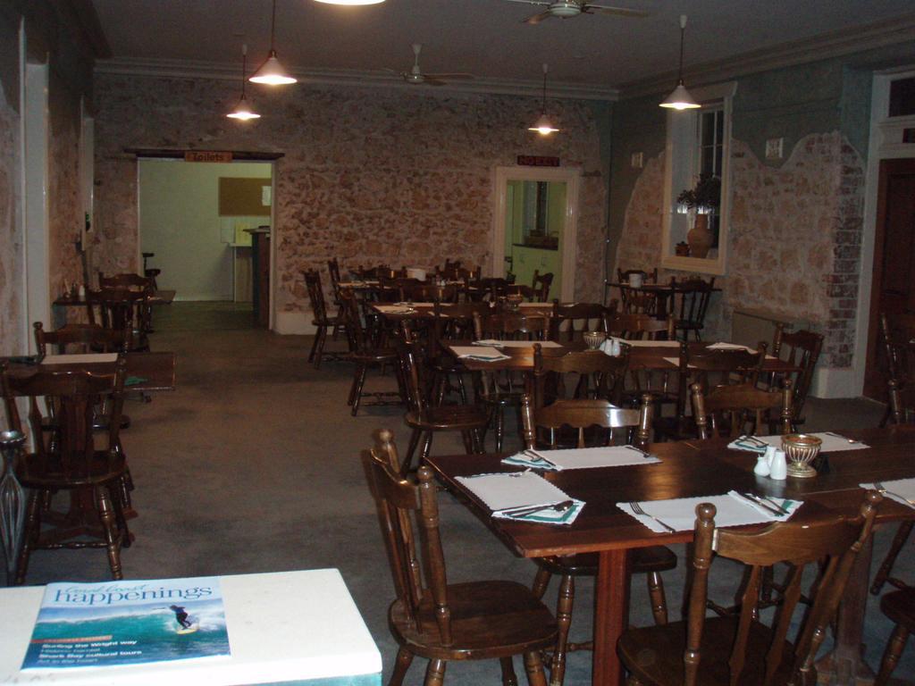 The Priory Hotel Dongara Extérieur photo