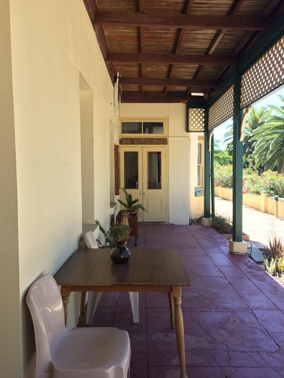 The Priory Hotel Dongara Extérieur photo